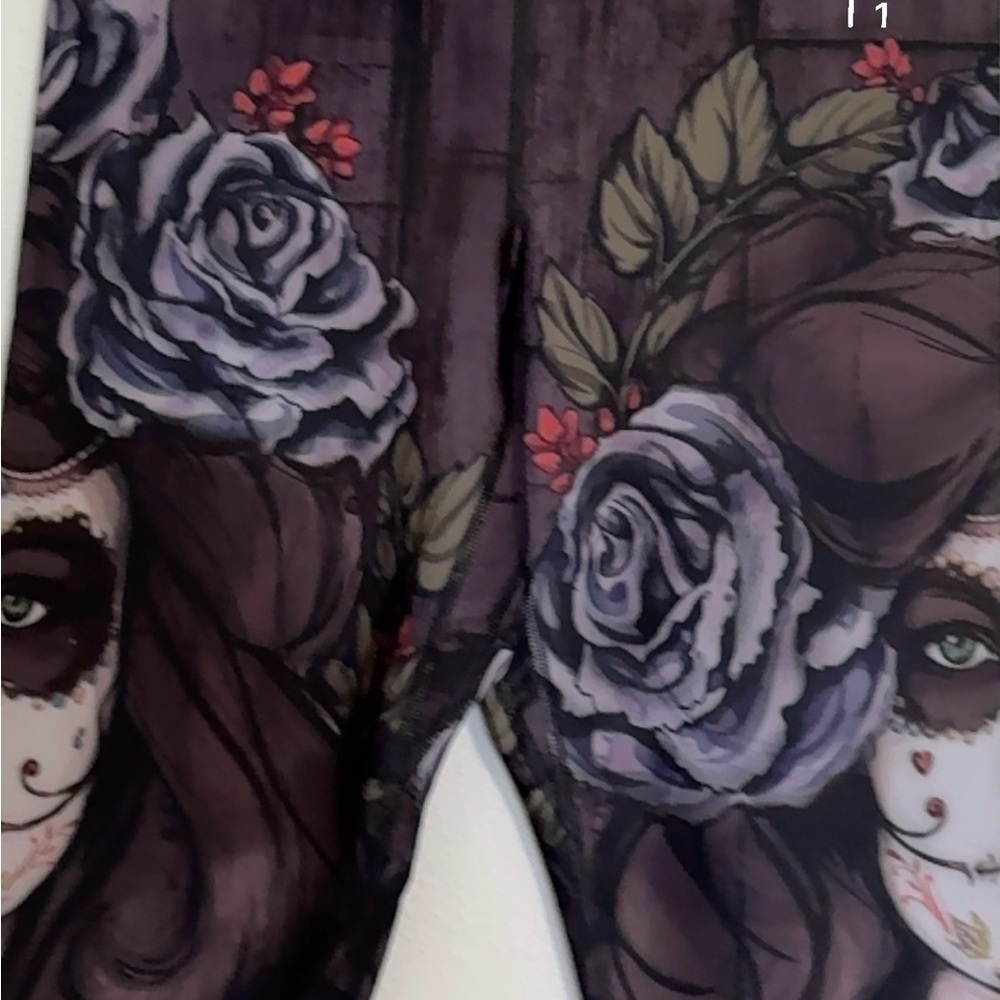 Dark Sugar Skull - Eagle Rock WERKSHOP® leggings size large - Picture 5 of 11